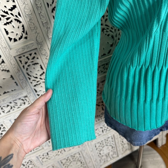 Requirements NWT Teal Green Boat Neck Embellished Ribbed Sweater Blouse Sz Large - Picture 4 of 8